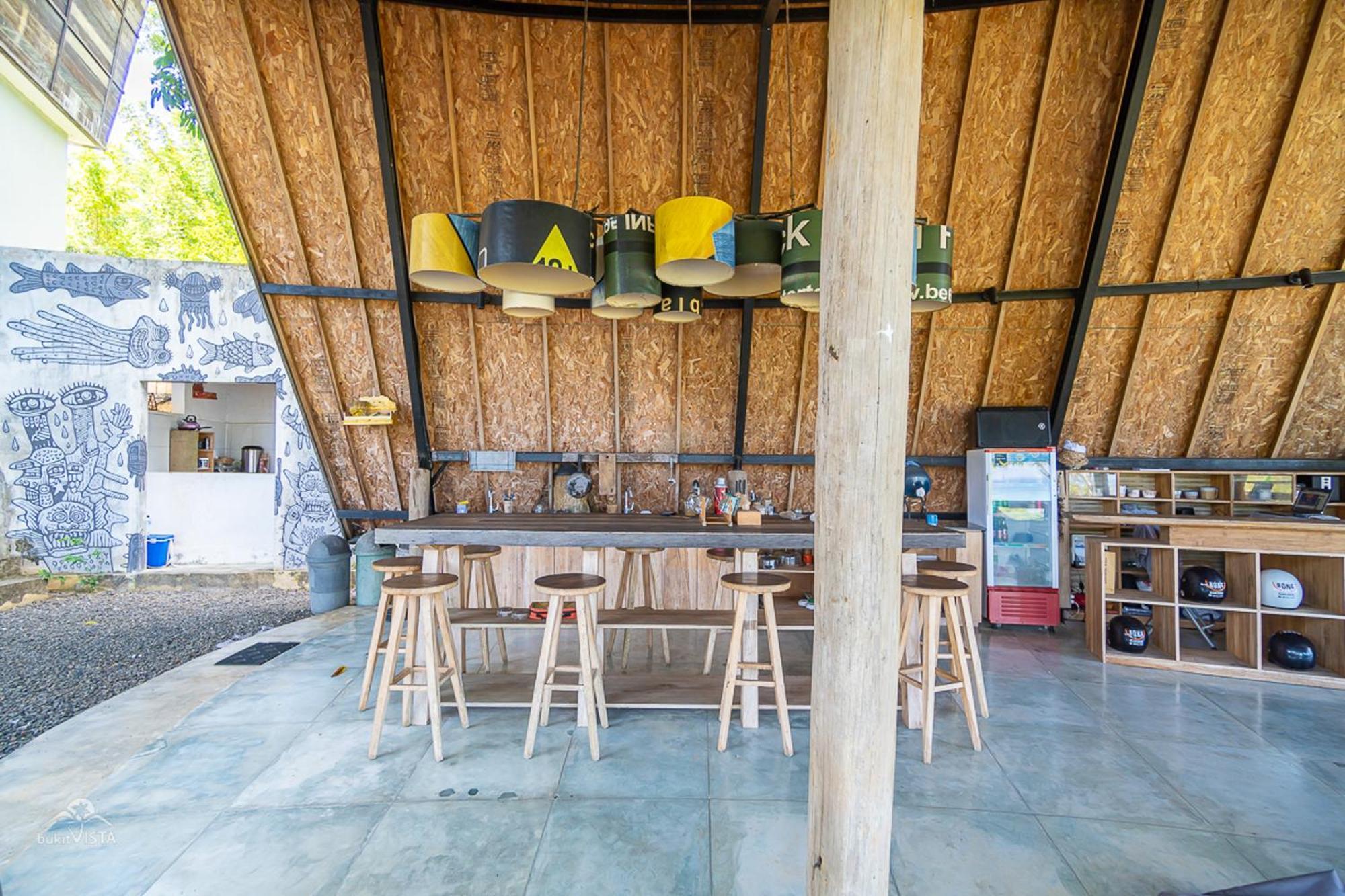Bong Hostel Nusa Lembongan Exterior foto